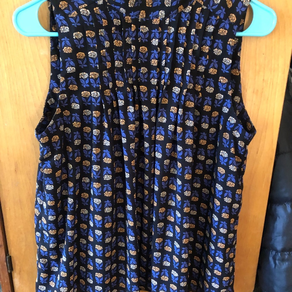Ann Taylor Loft Blue Floral Pleated Top - S